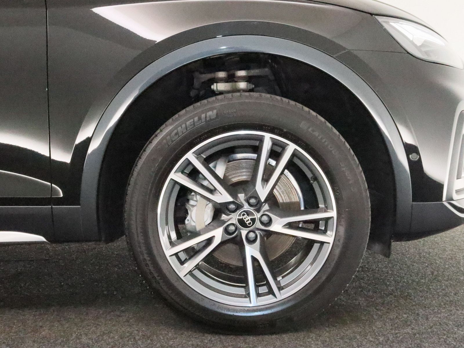 Audi Q5 40 TDI quattro advanced - Samsaru's Car Outlet