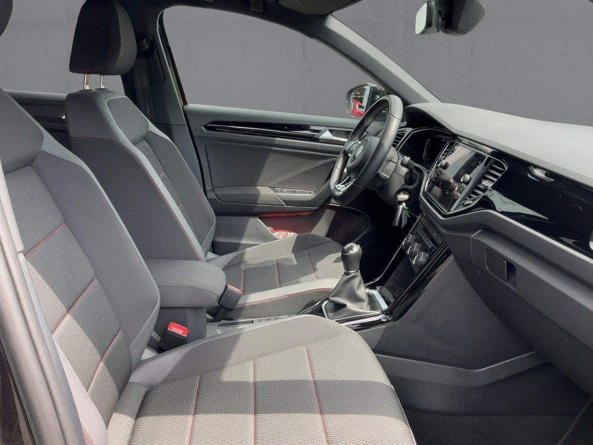 Volkswagen T-Roc 1.5 TSI SPORT - Samsaru's Car Outlet