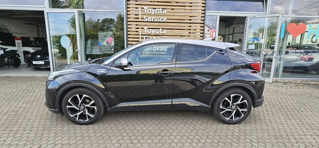 Toyota C-HR 2.0 Hybrid Team Deutschland - Samsaru's Car Outlet