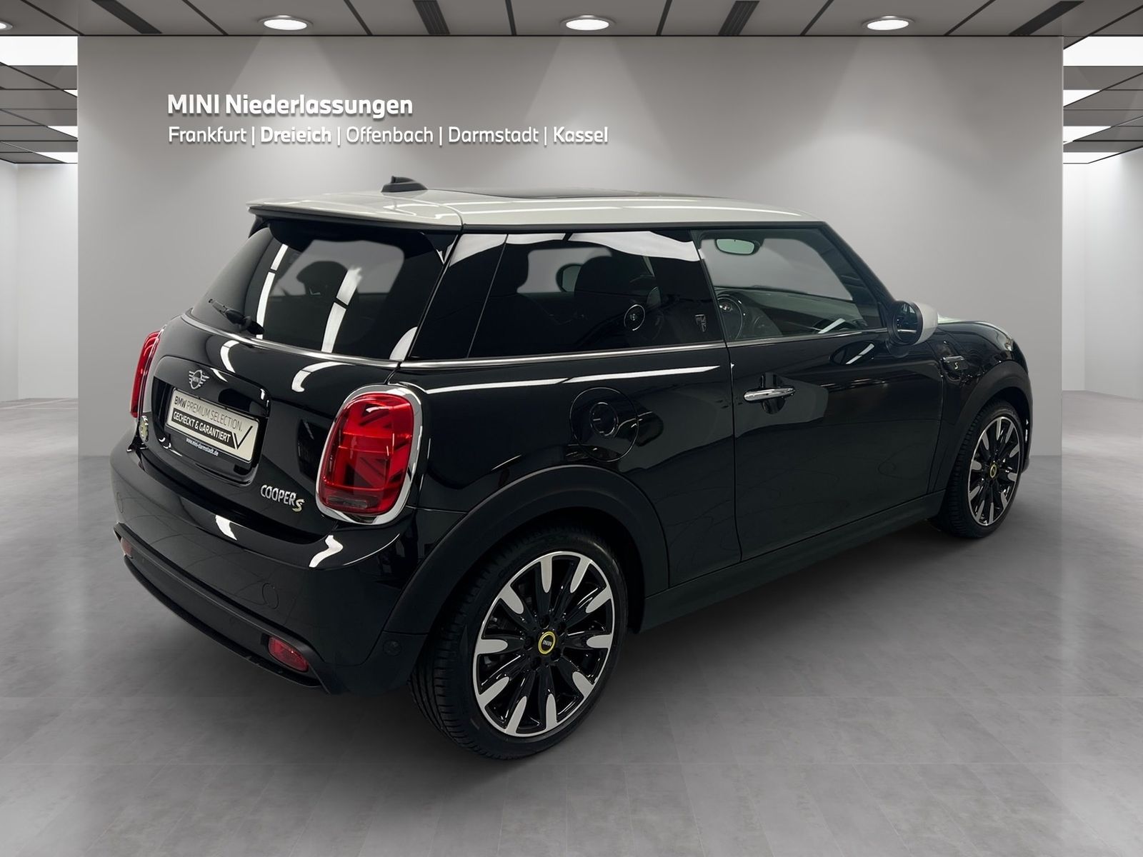 MINI Cooper SE - Samsaru's Car Outlet