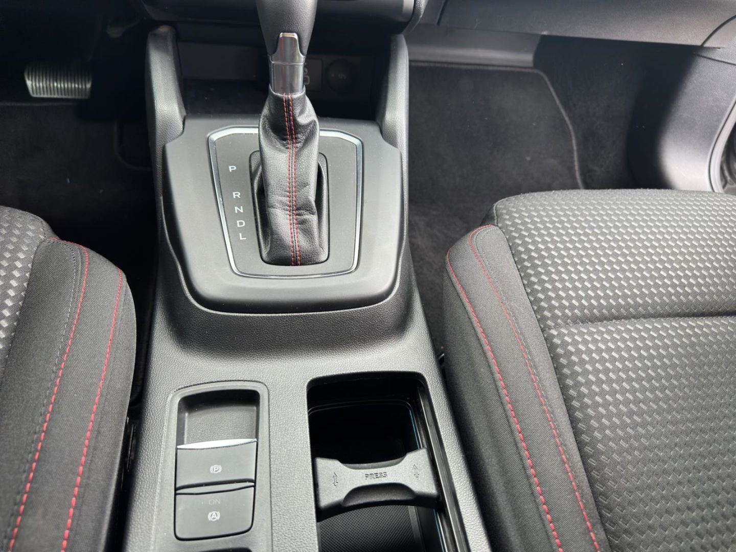 Ford Focus Turnier ST-Line Automatik Navi LED ACC Cit