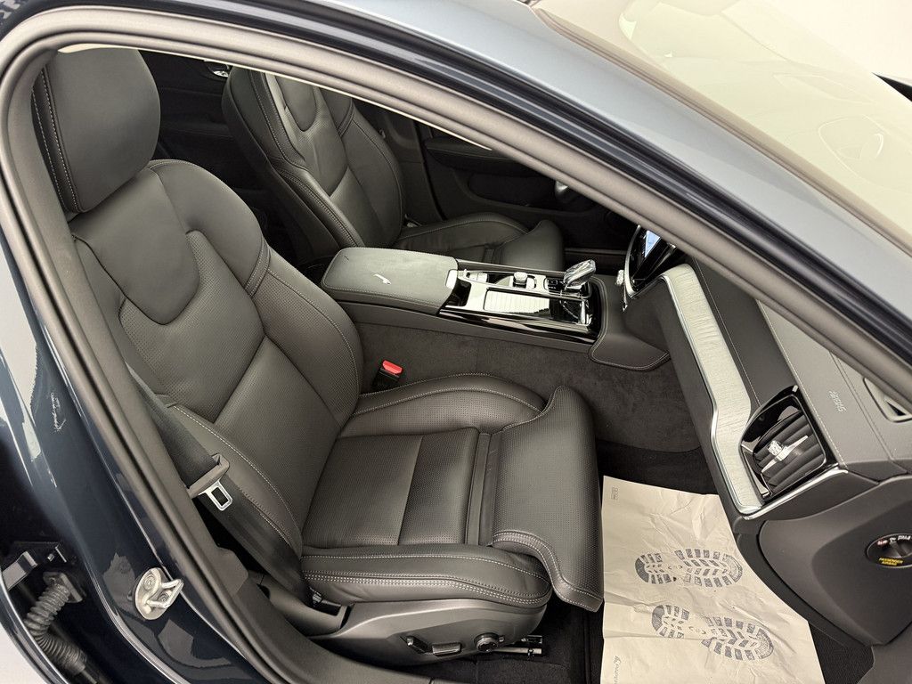 Volvo V60 T8 Ultra Dark Plug-In Hybrid AWD PANO 360°