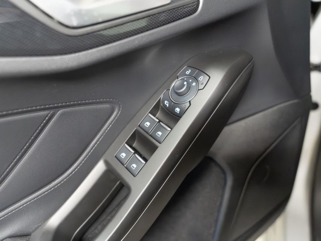 Ford Focus 1.0 MHEV Aut. ST-Line X Navi Matrix-LED AC
