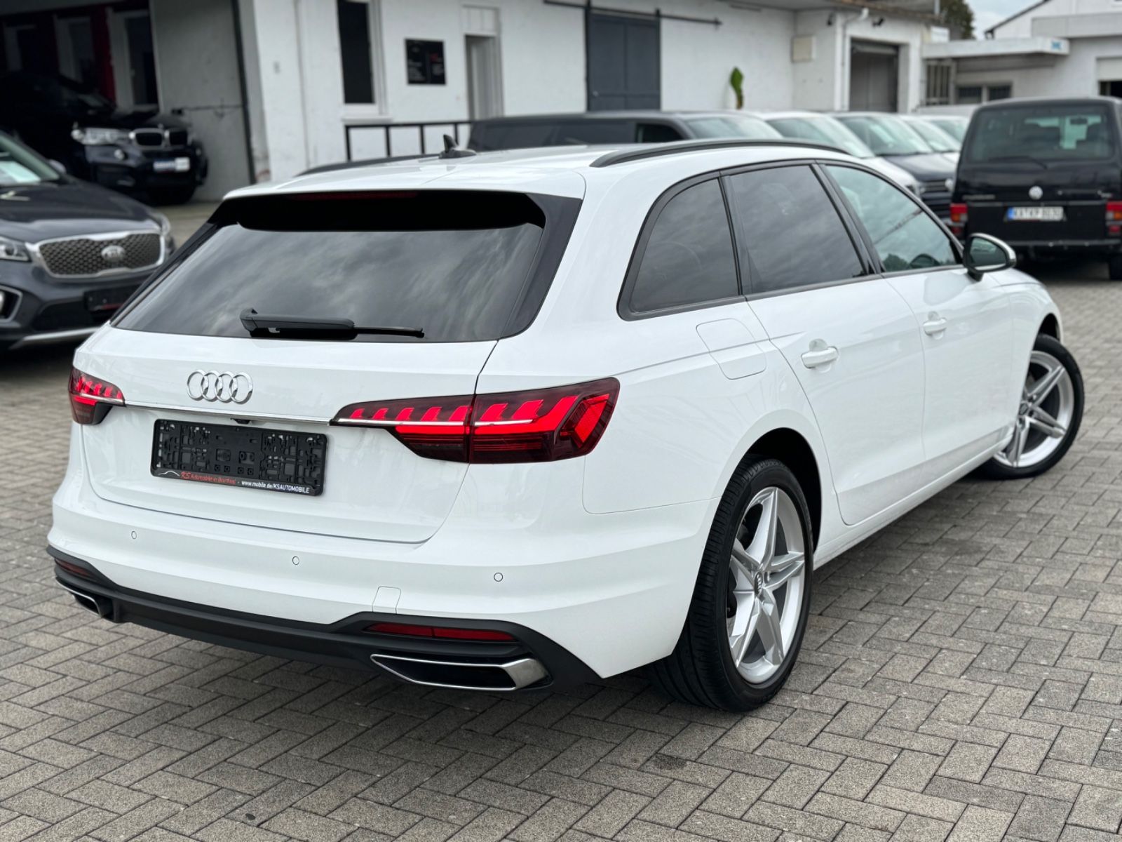 Audi A4 40 TFSI - Samsaru's Car Outlet