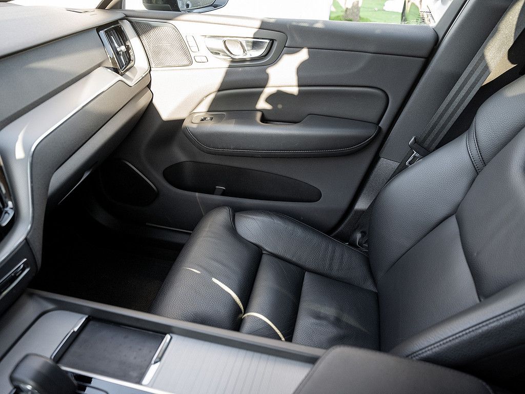 Volvo XC60 T8 R-Design Recharge Plug-In Hybrid AWD H/K