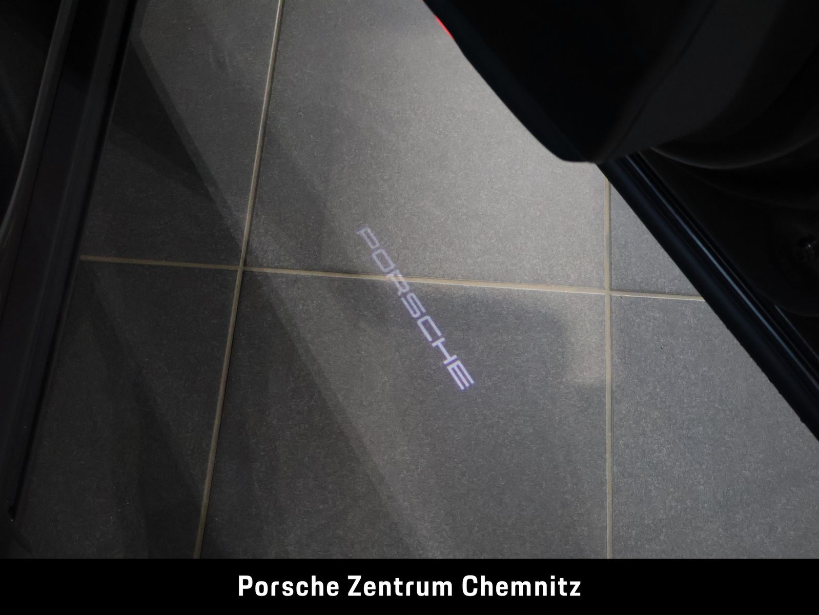 Porsche Cayenne E-Hybrid Pano;Luft.;ACC;22":Sportabgas