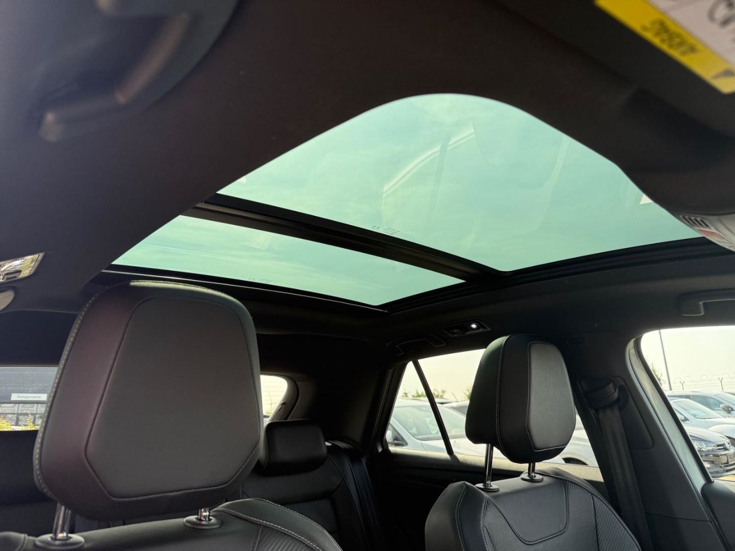 Volkswagen T-Roc R-Line 4motion 2.0 TSI - Samsaru's Car Outlet
