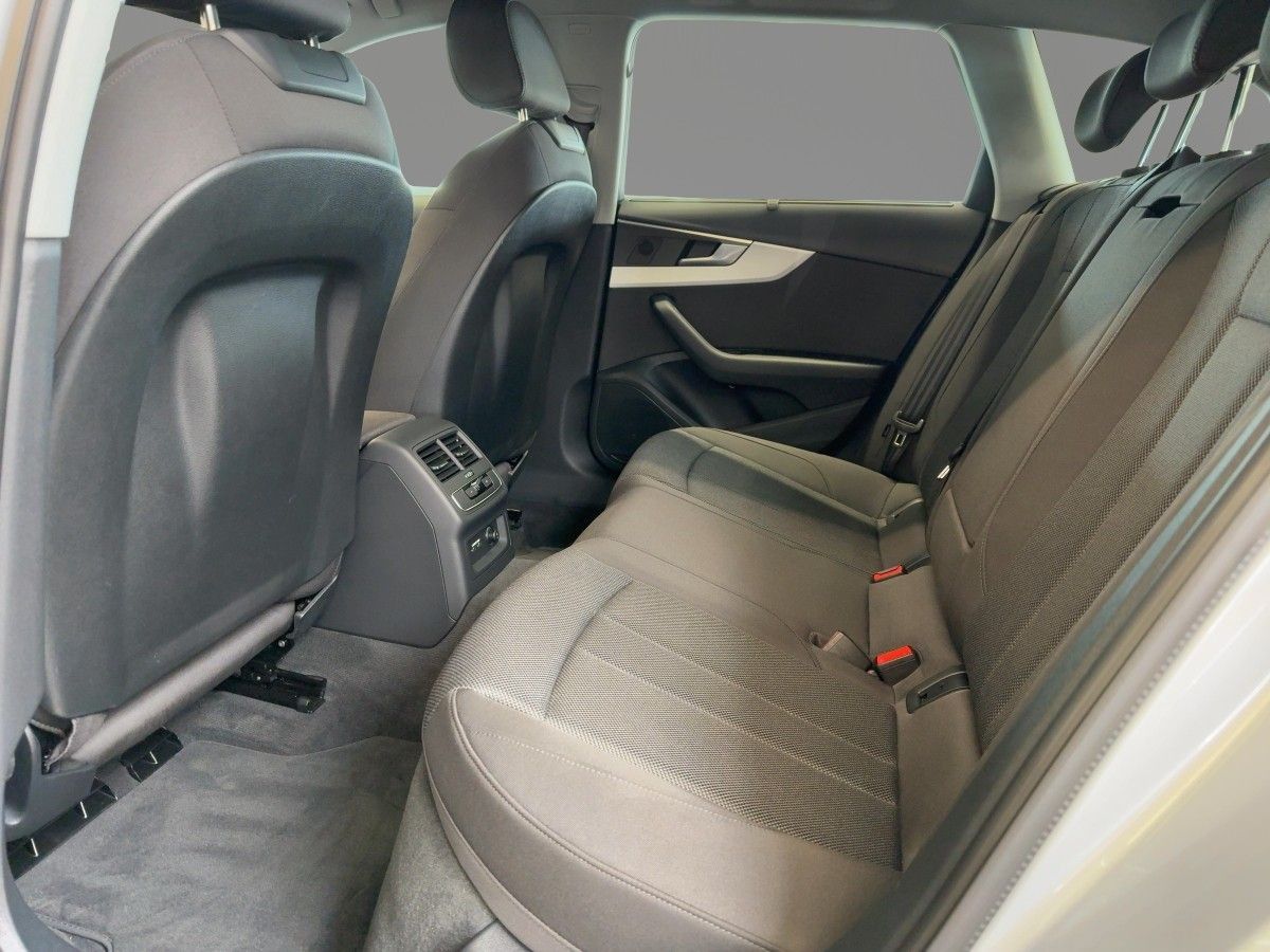 Audi A4 Avant 35 TFSI - Samsaru's Car Outlet