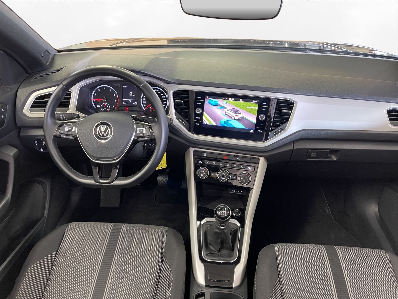 Volkswagen T-Roc Cabrio 1.0 TSI Style - Samsaru's Car Outlet