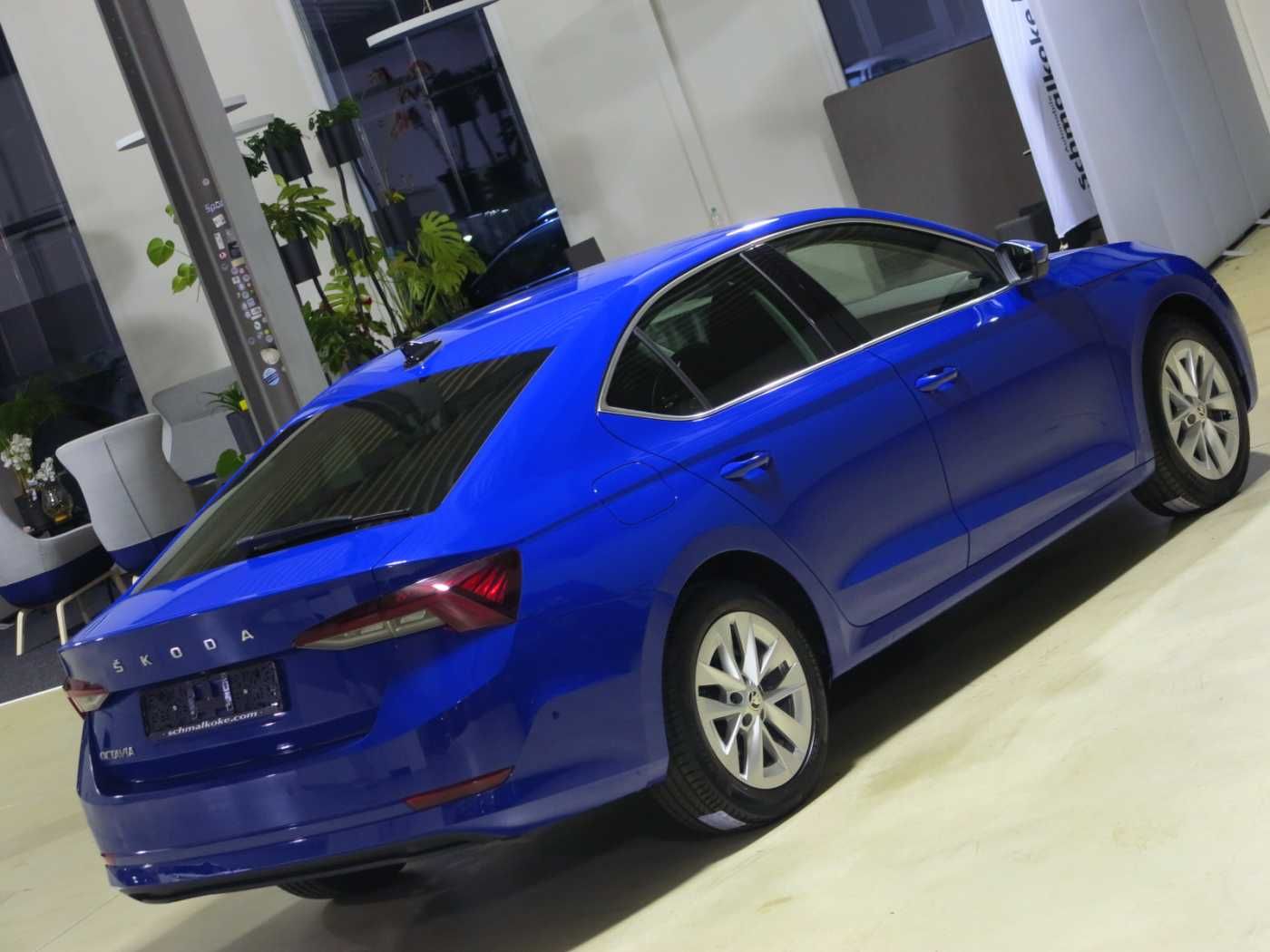 Skoda Octavia 2.0 TDI SCR DSG7 Style Navi ACC DAB LM17