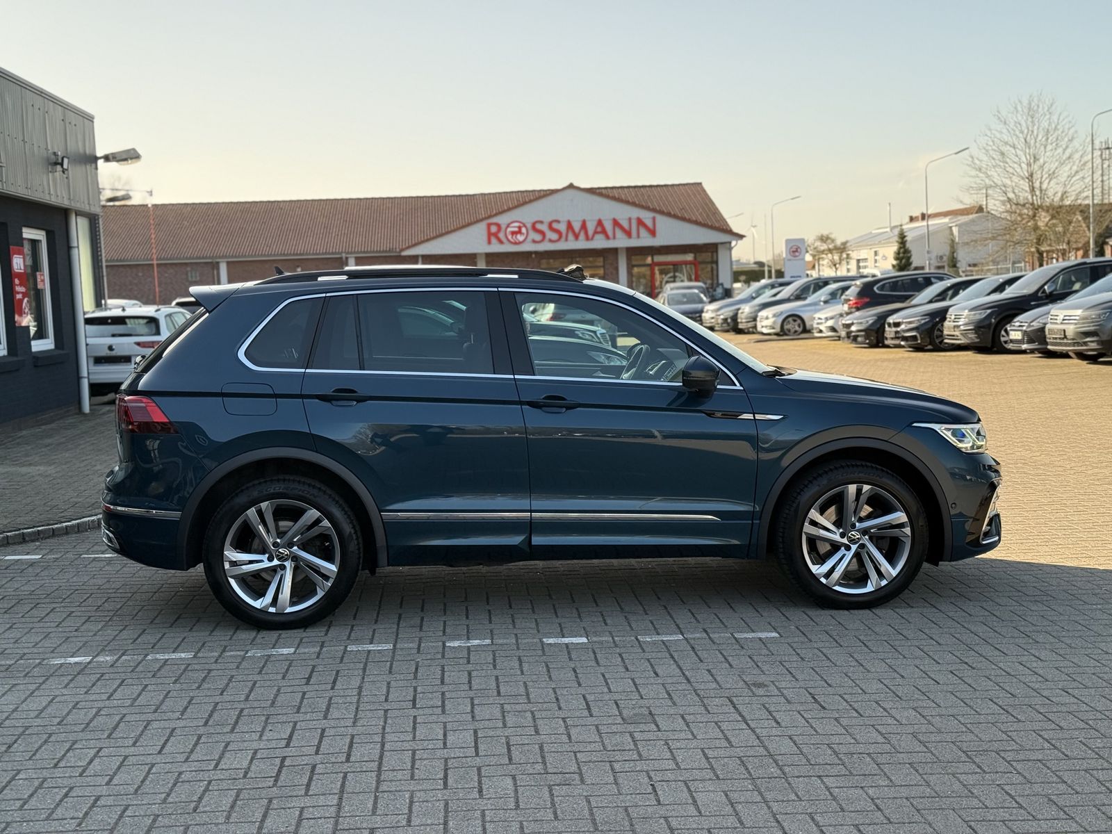 Volkswagen Tiguan R-Line 4-Motion,Pano,AHK,R-Kam,Matrix,ACC