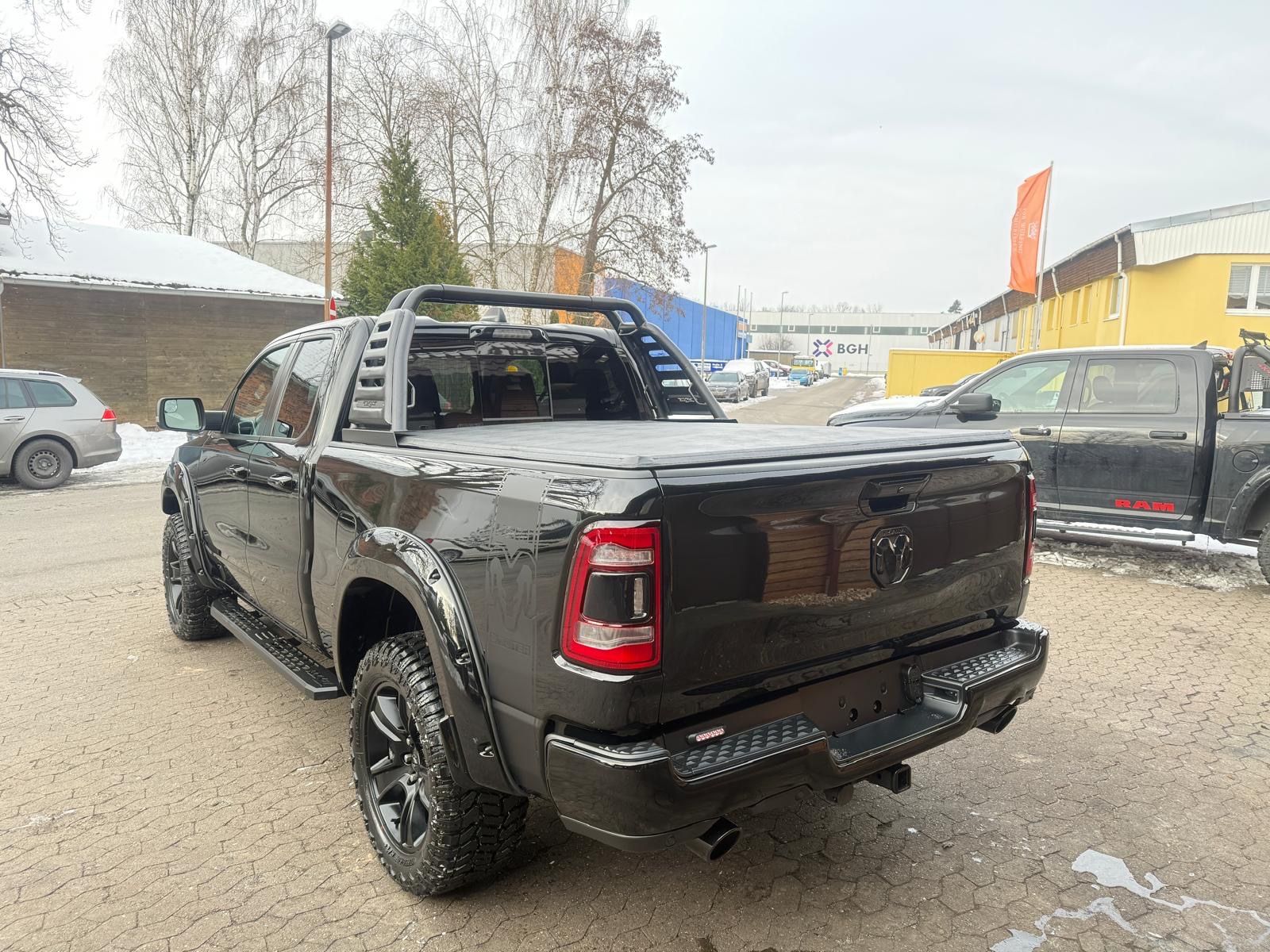 Dodge V8*4X4*SPORT*LIFT*HEADUP*OFFROAD*NAVI*AHK*GARANT