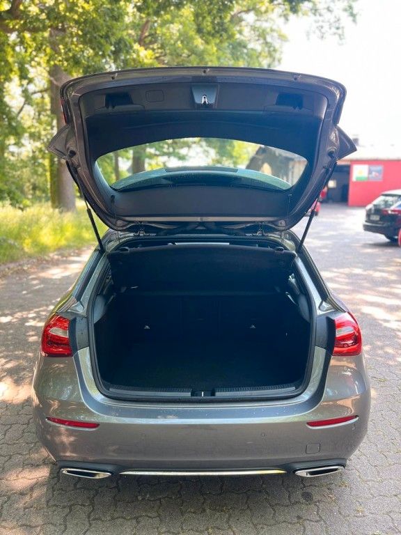 Mercedes-Benz A 180 A -Klasse A 180 - Samsaru's Car Outlet