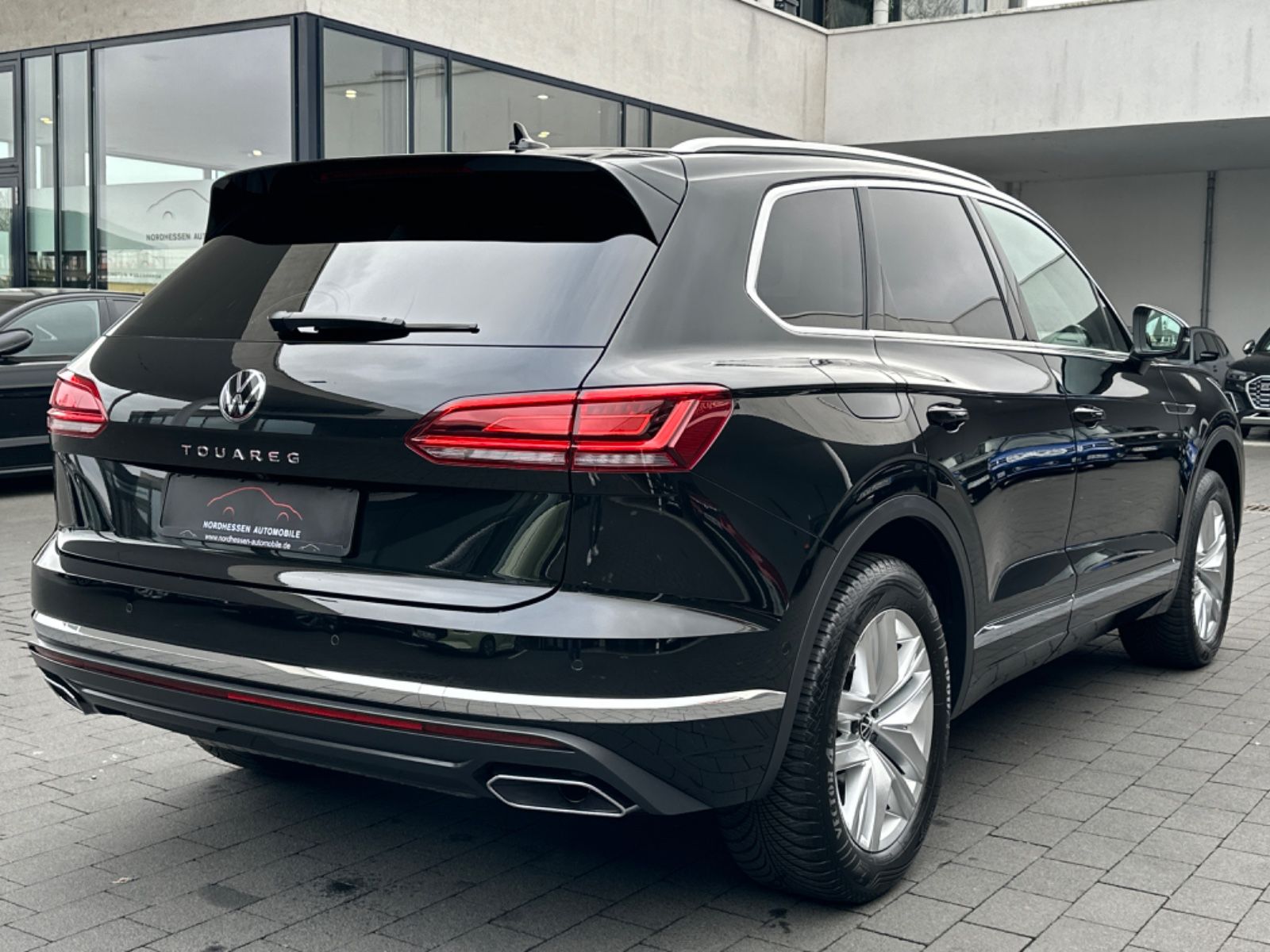 Volkswagen Touareg 3.0 TDI 4M Elegance - Samsaru's Car Outlet