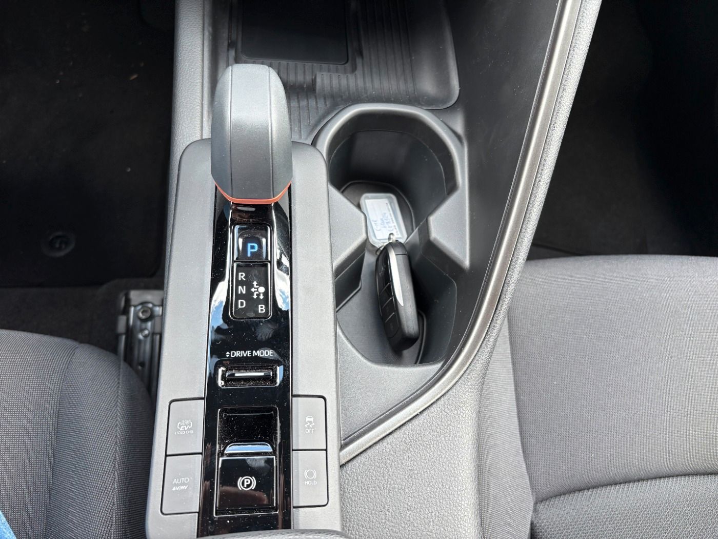 Toyota C-HR 2.0 Plug-in Hybrid Team D LED, Kamera, Navi