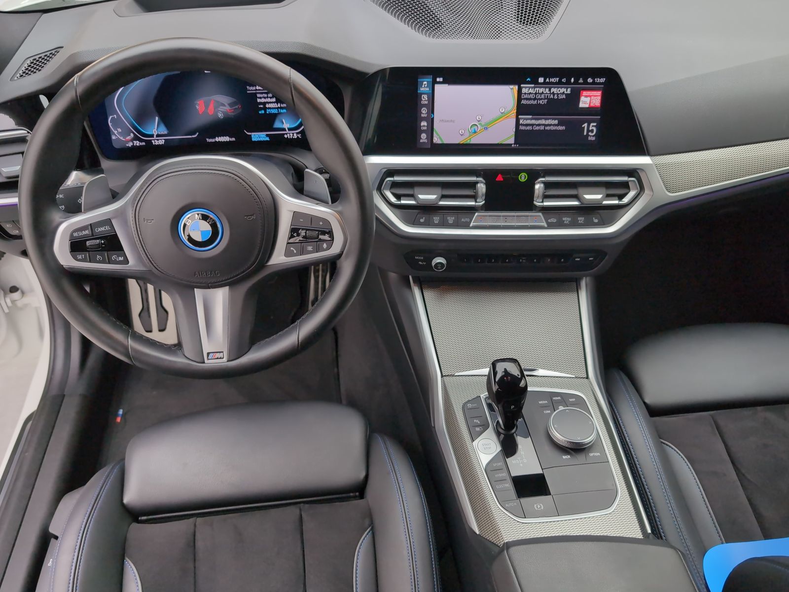 BMW 330e Touring M Sport - Samsaru's Car Outlet
