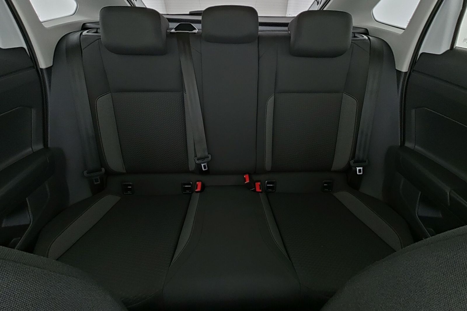 Volkswagen Taigo 1.0 TSI Life - Samsaru's Car Outlet