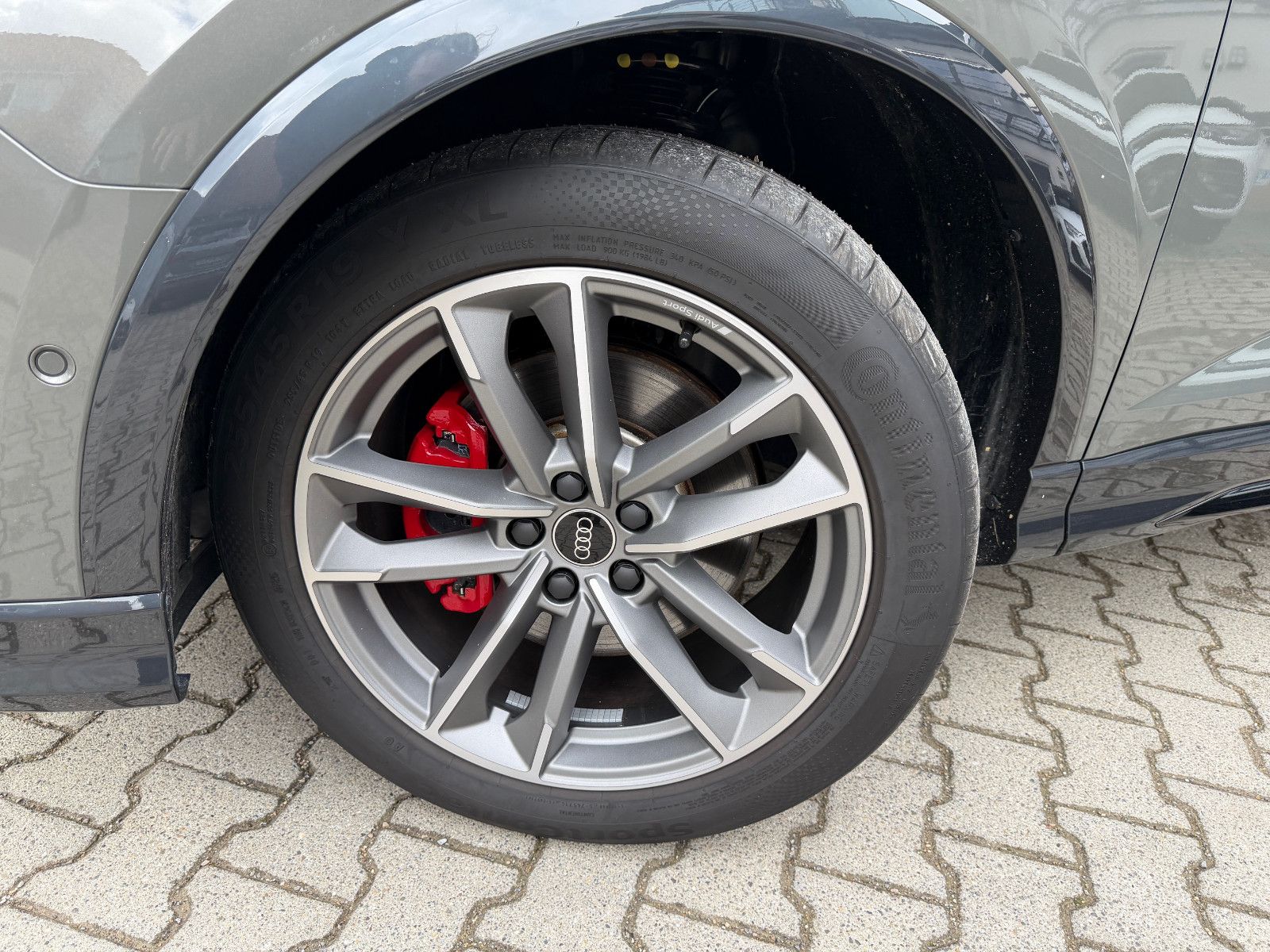 Audi Q3 Sportback 40 TFSI quattro S line, fast VOLL