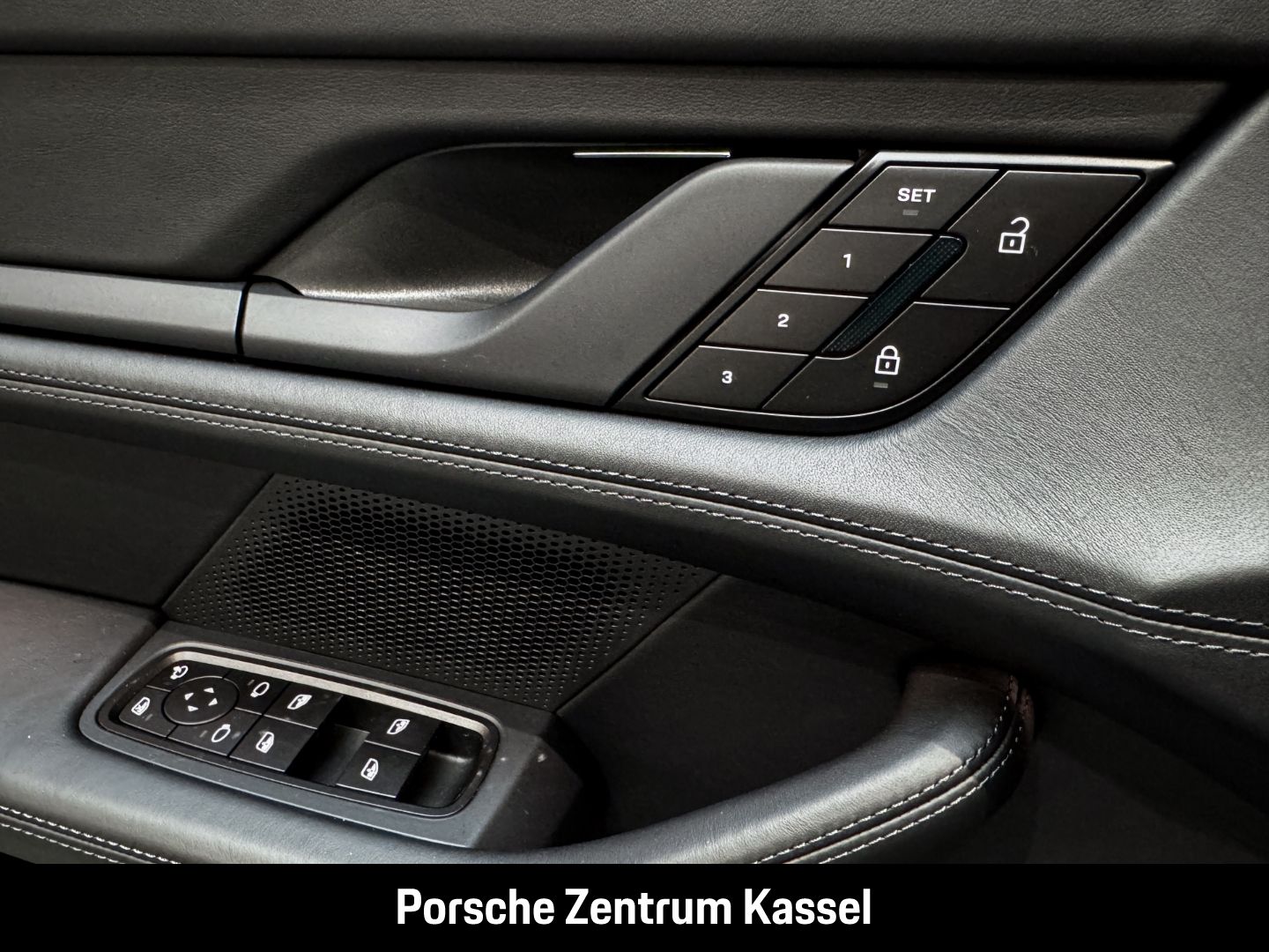 Porsche Taycan 4S Sportpaket Panorama  Bose 360 Kamera