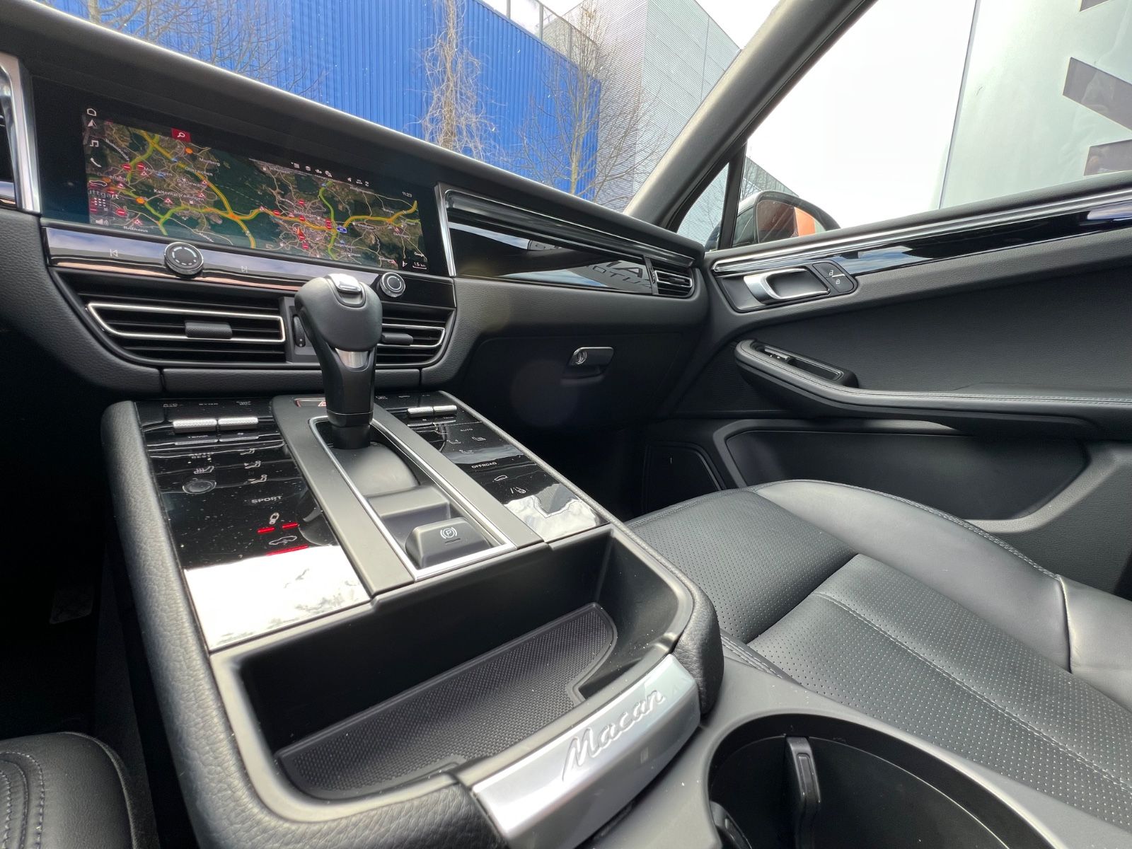 Porsche Macan S - Samsaru's Car Outlet