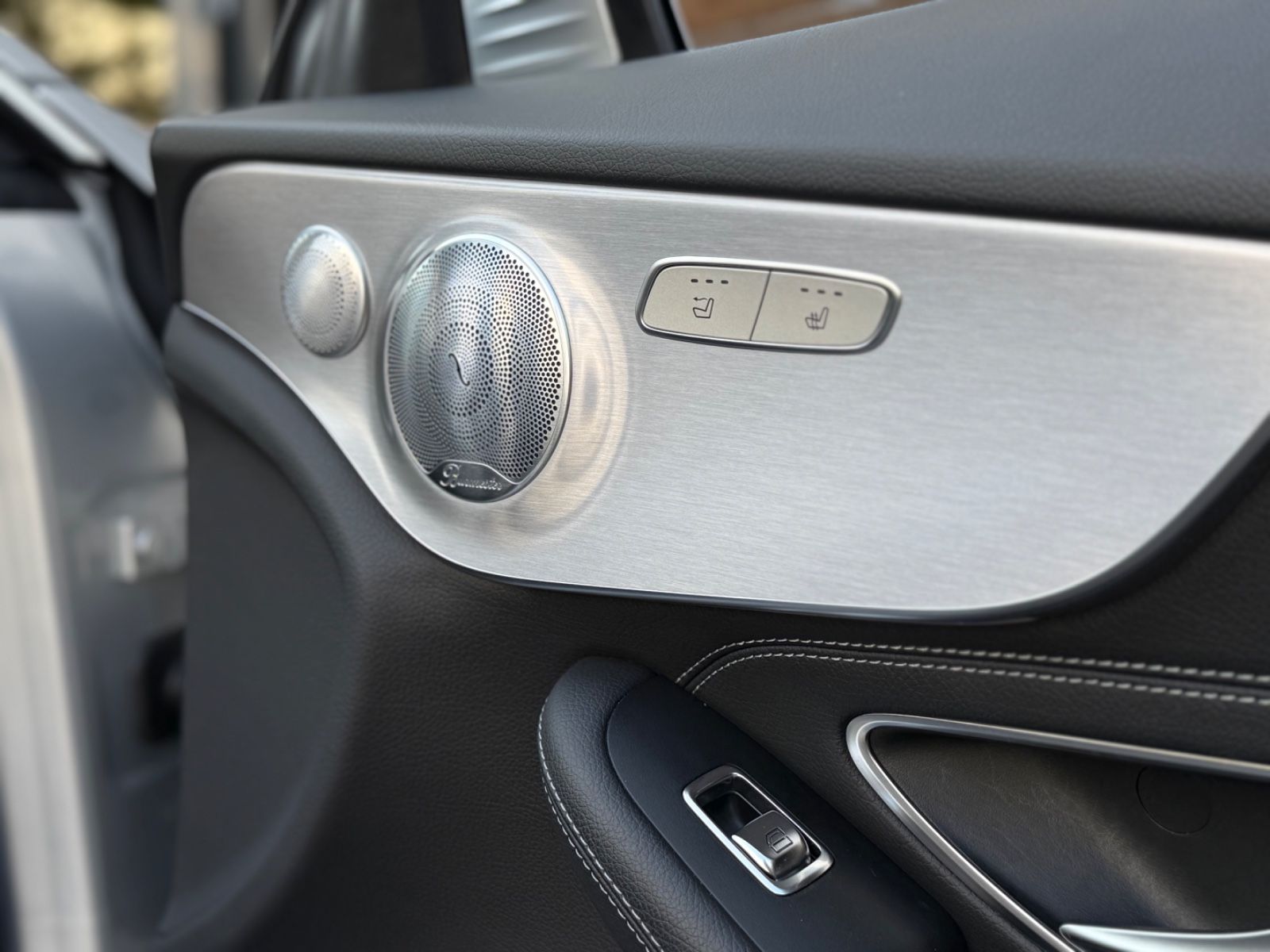Mercedes-Benz C 200 Cabrio AMG Line - Samsaru's Car Outlet