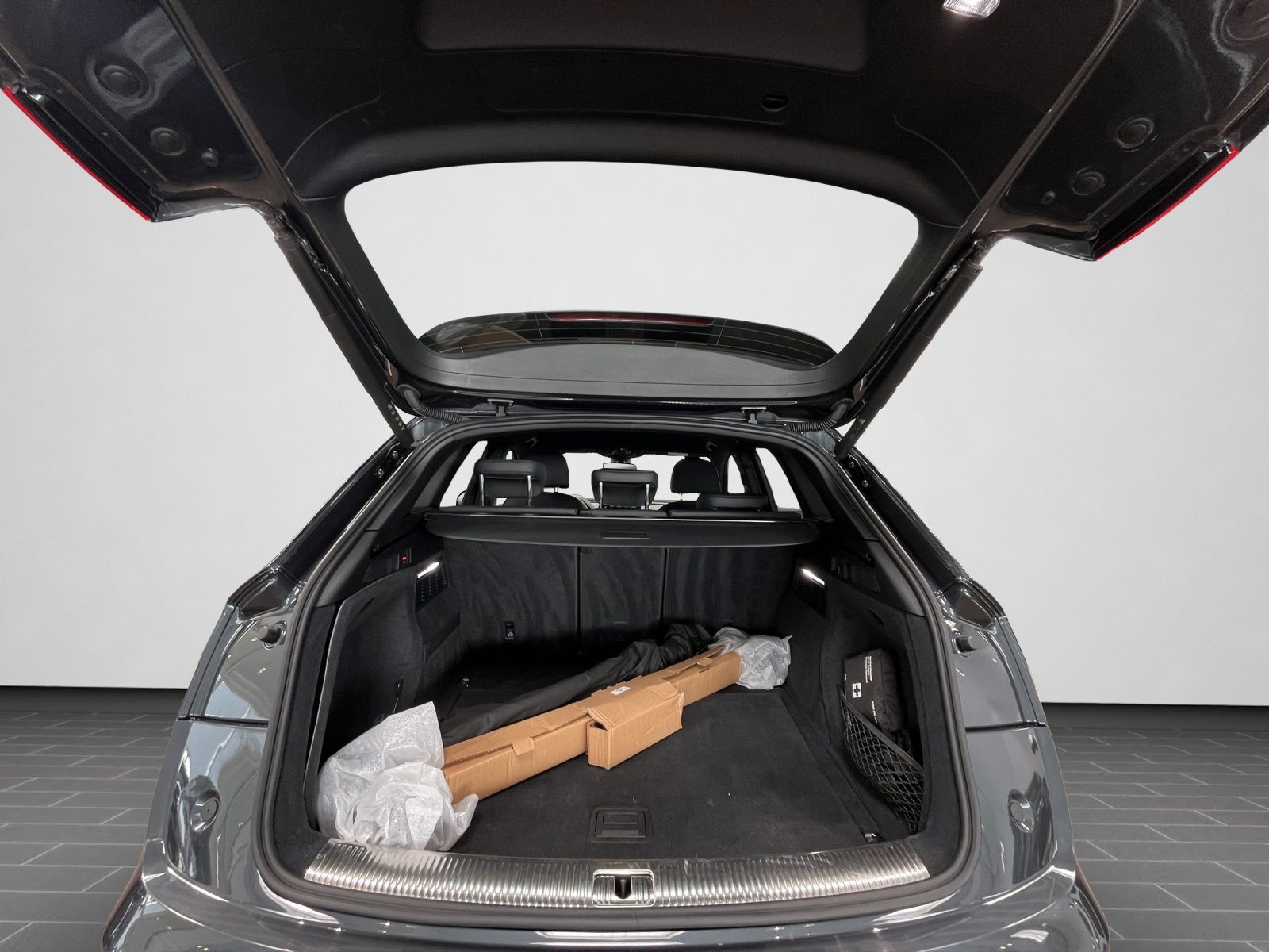 Audi Q5 advanced 40 TFSI quattro - Samsaru's Car Outlet