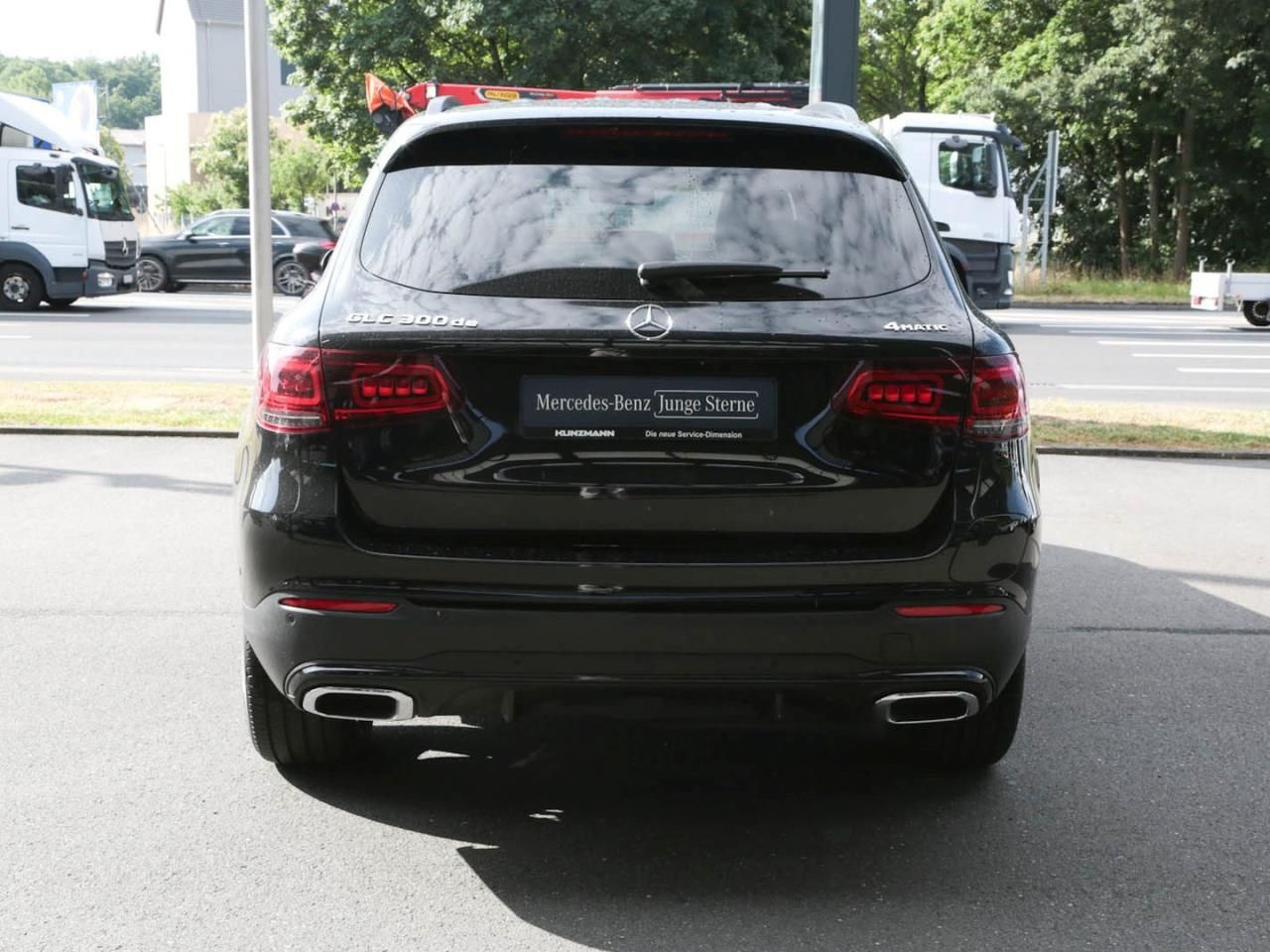 Mercedes-Benz GLC 300 de 4M AMG - Samsaru's Car Outlet