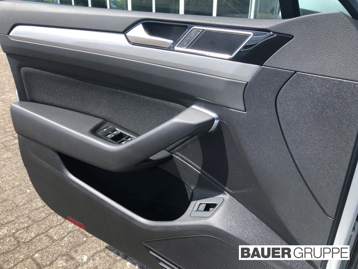Volkswagen Passat Variant 2.0 TDI - Samsaru's Car Outlet