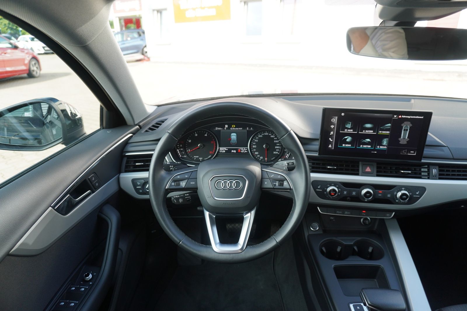 Audi A4 35 2.0 TDI Avant - Samsaru's Car Outlet