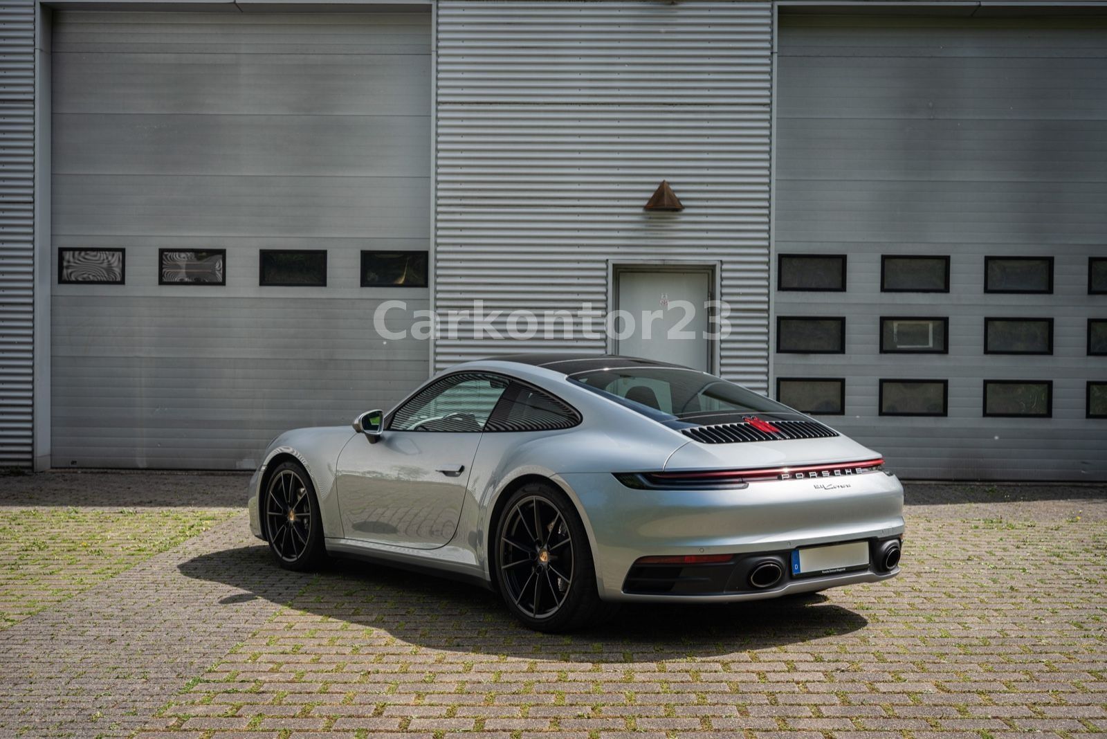 Porsche 992 Carrera - Samsaru's Car Outlet
