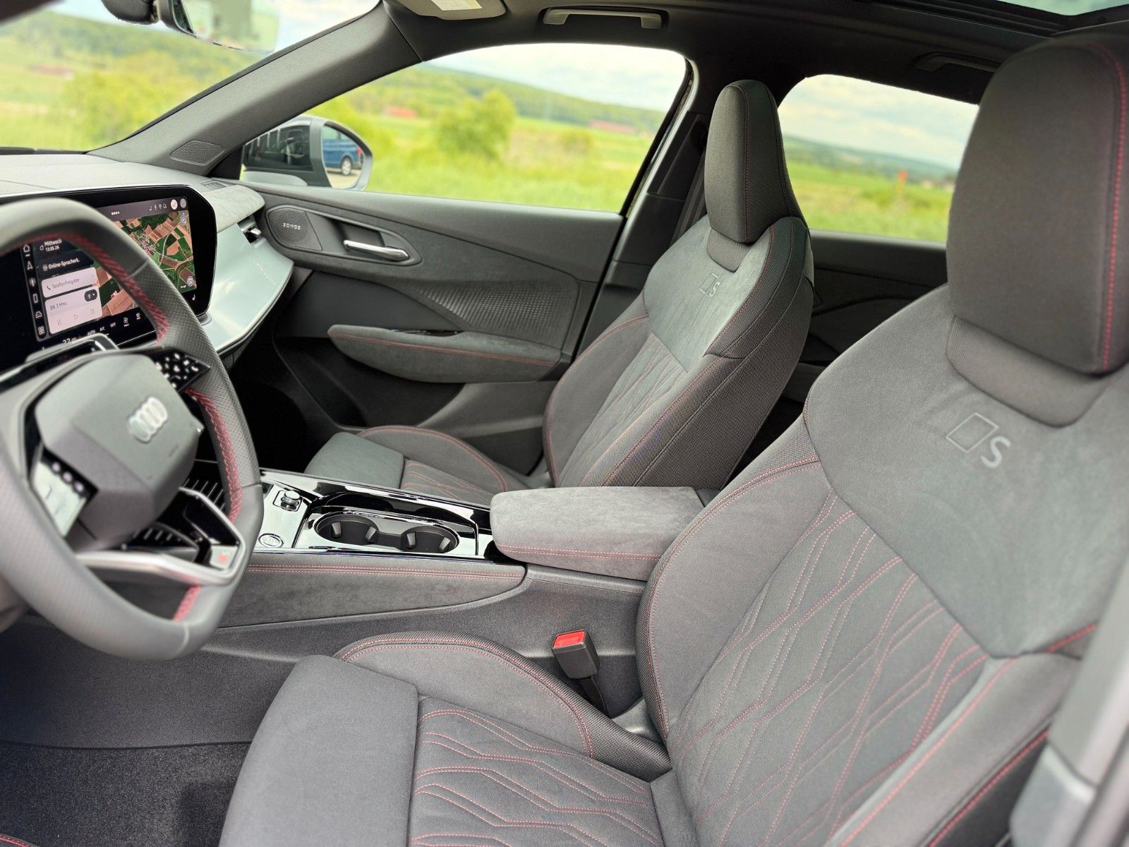 Audi Q3 TFSI S-line S tronic+AHK+PANO+SONOS+