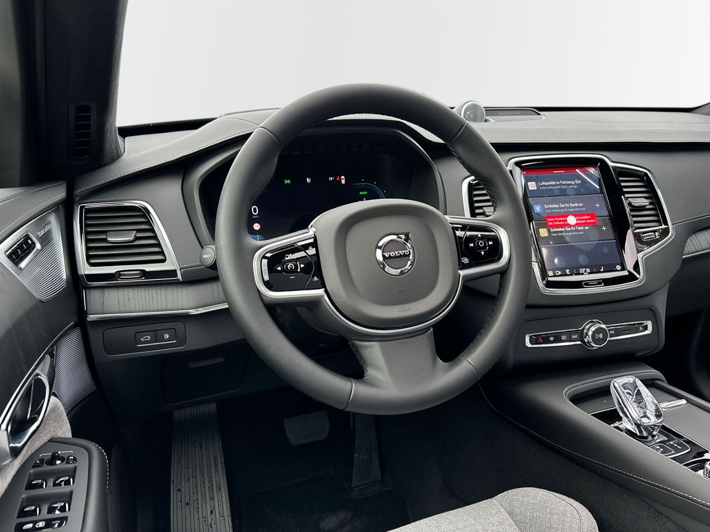 Volvo XC90 Recharge T8 AWD Ultra Dark 7-Sitzer 22'' B&
