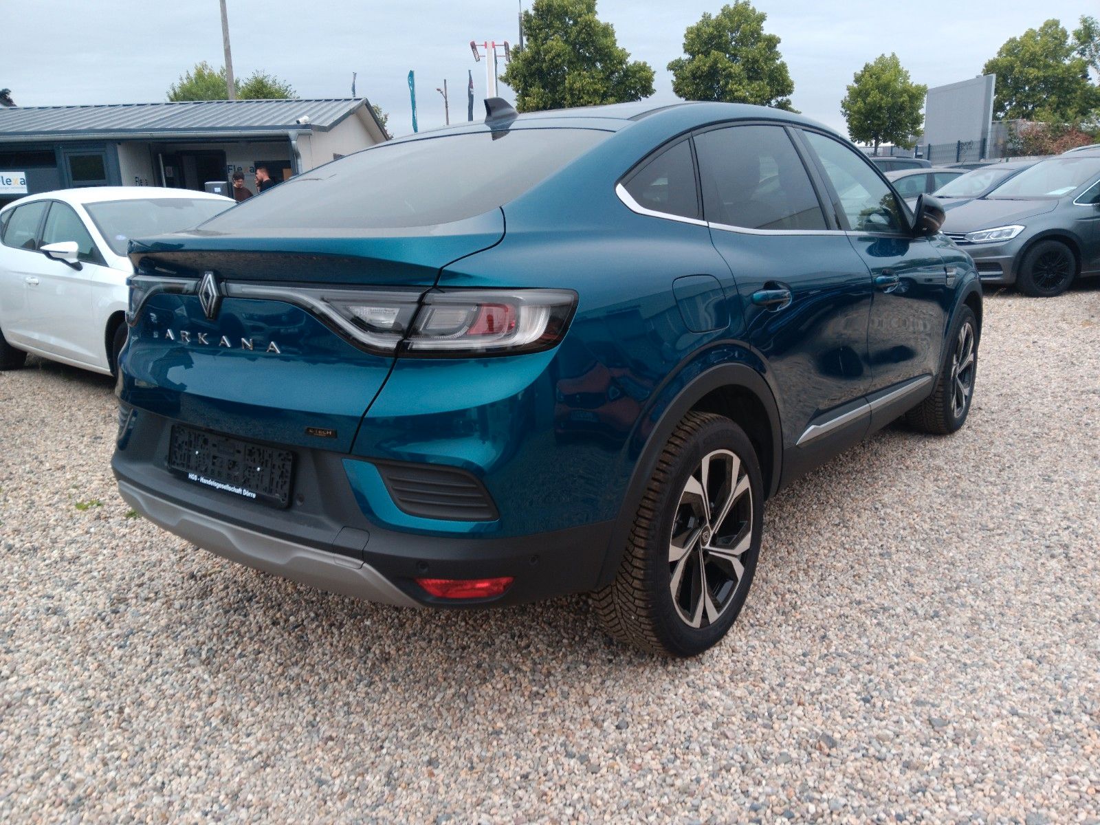 Renault Arkana Techno E-TECH Full Hybrid 145 - Samsaru's Car Outlet