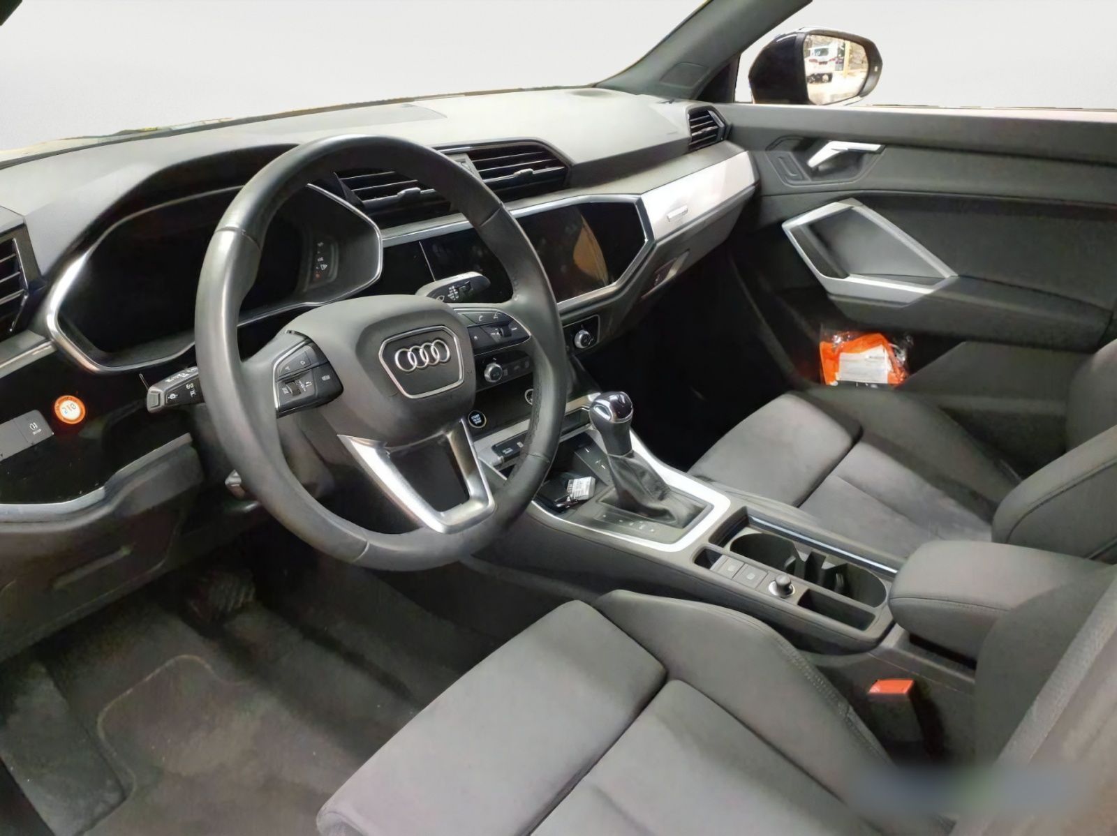 Audi Q3 35 TDI S line qu. - Samsaru's Car Outlet