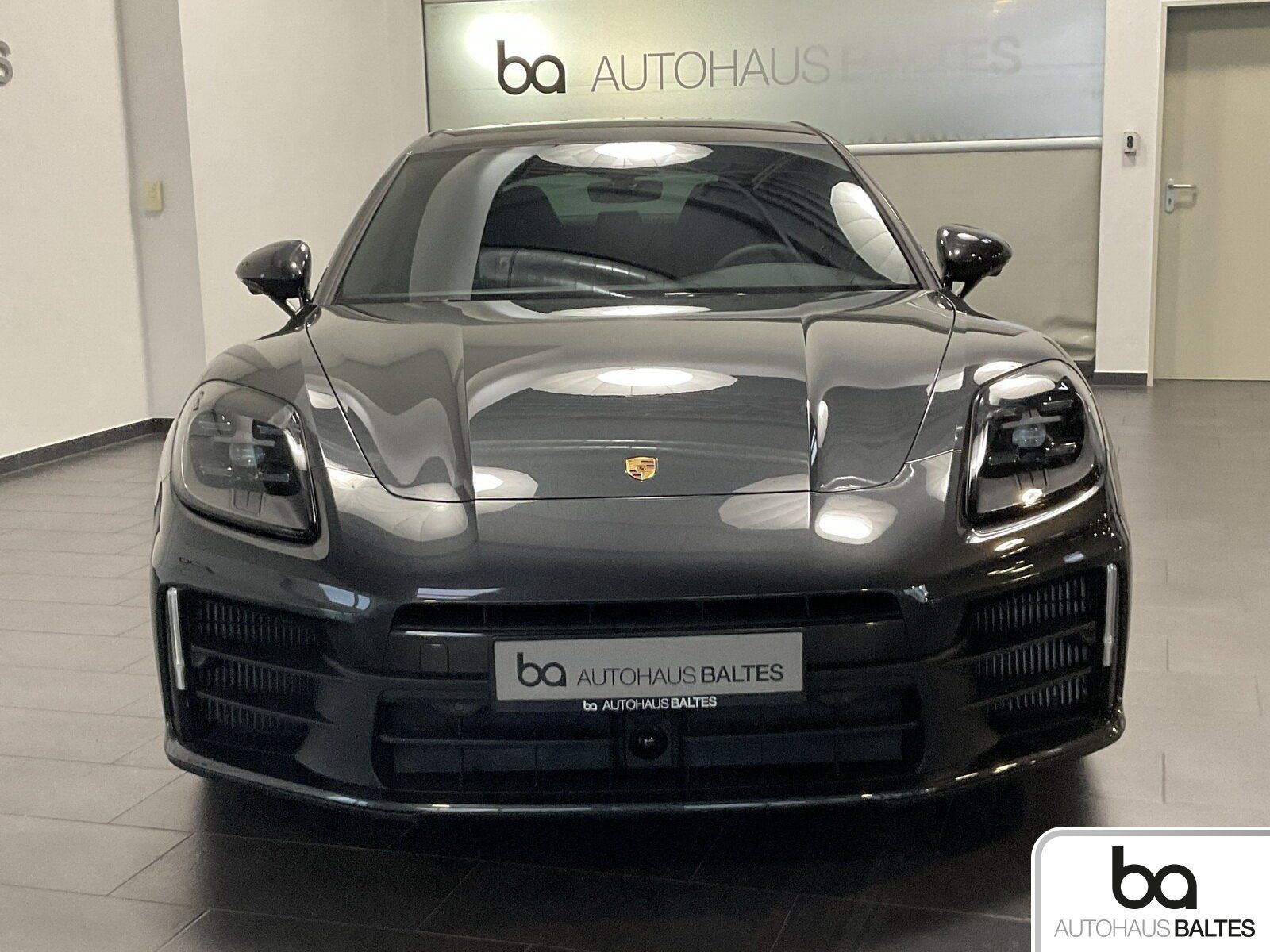 Porsche Panamera 4 Pano/Luft/Inno/4+1/Spur/BeiDis/AHK
