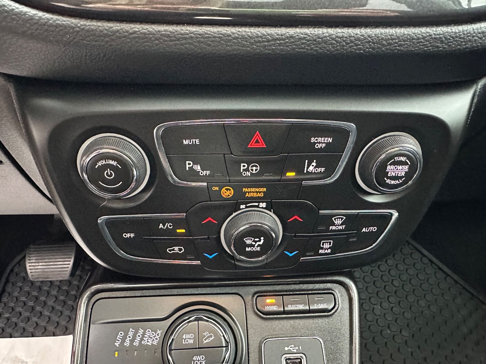 Jeep Compass Trailhawk Plug-In Hybrid 4WD/PANO/AHK