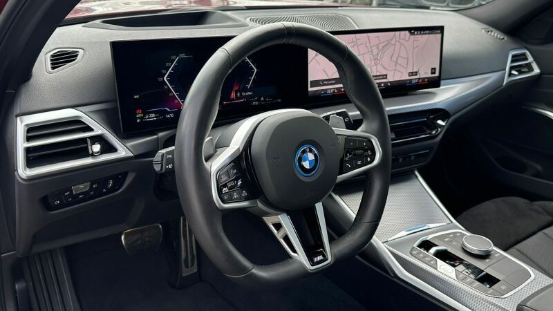 BMW 330e xDrive Touring M Sport Pro AHK ACC 360 PANO