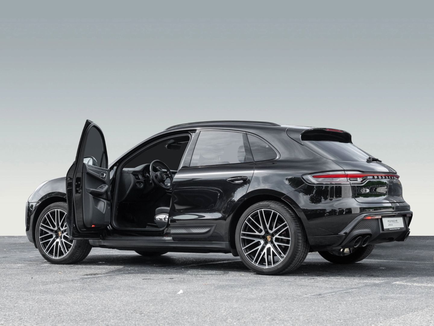 Porsche Macan - Samsaru's Car Outlet