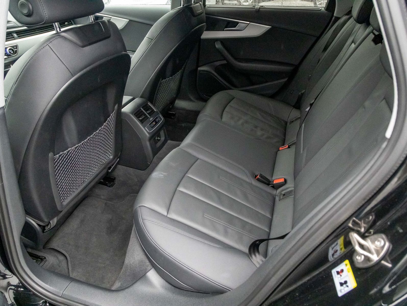 Audi A4 Avant 35TFSI Stronic - Samsaru's Car Outlet