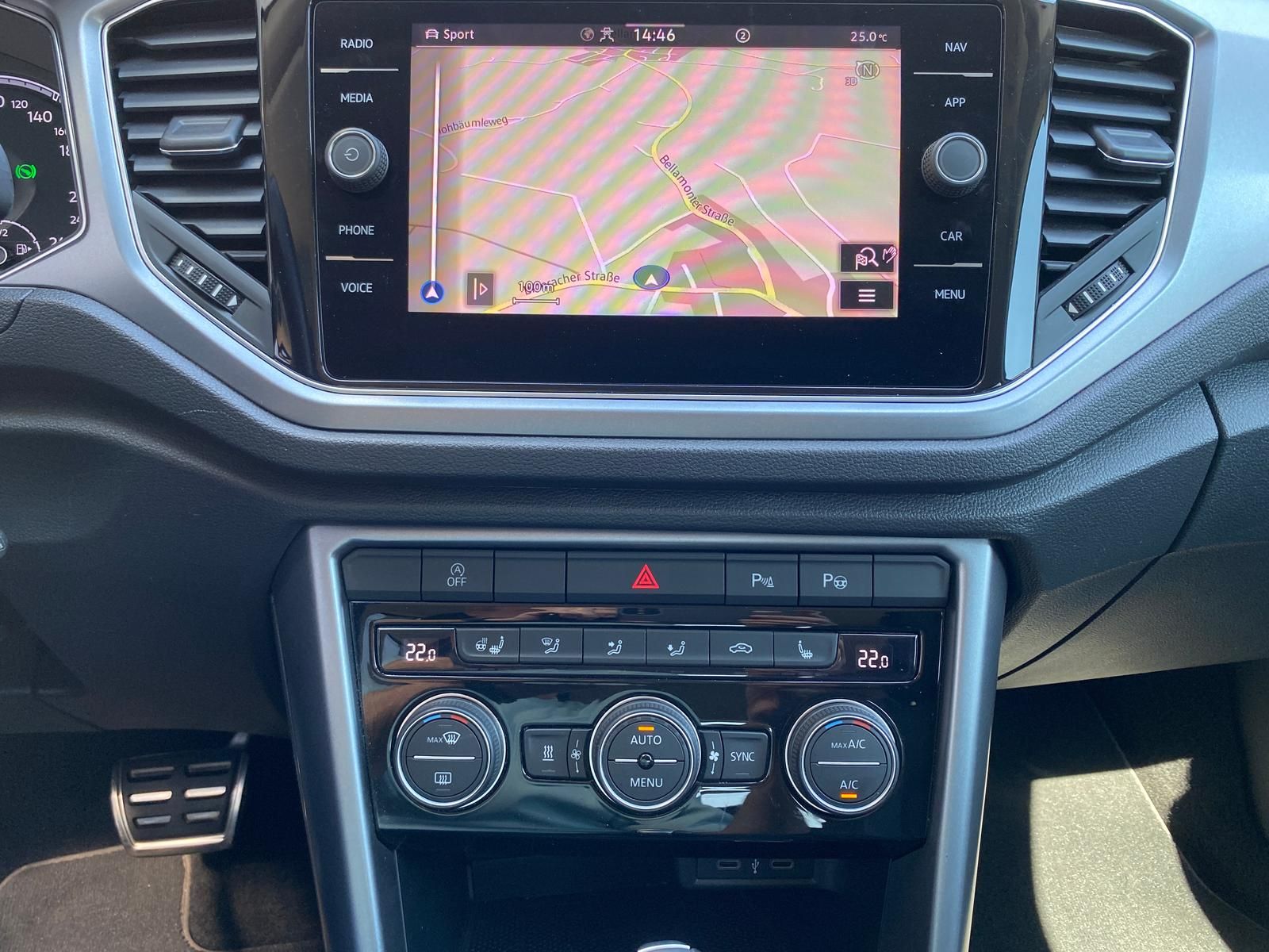 Volkswagen T-Roc 2.0 TDI DSG 4MOTION ACTIVE - Samsaru's Car Outlet
