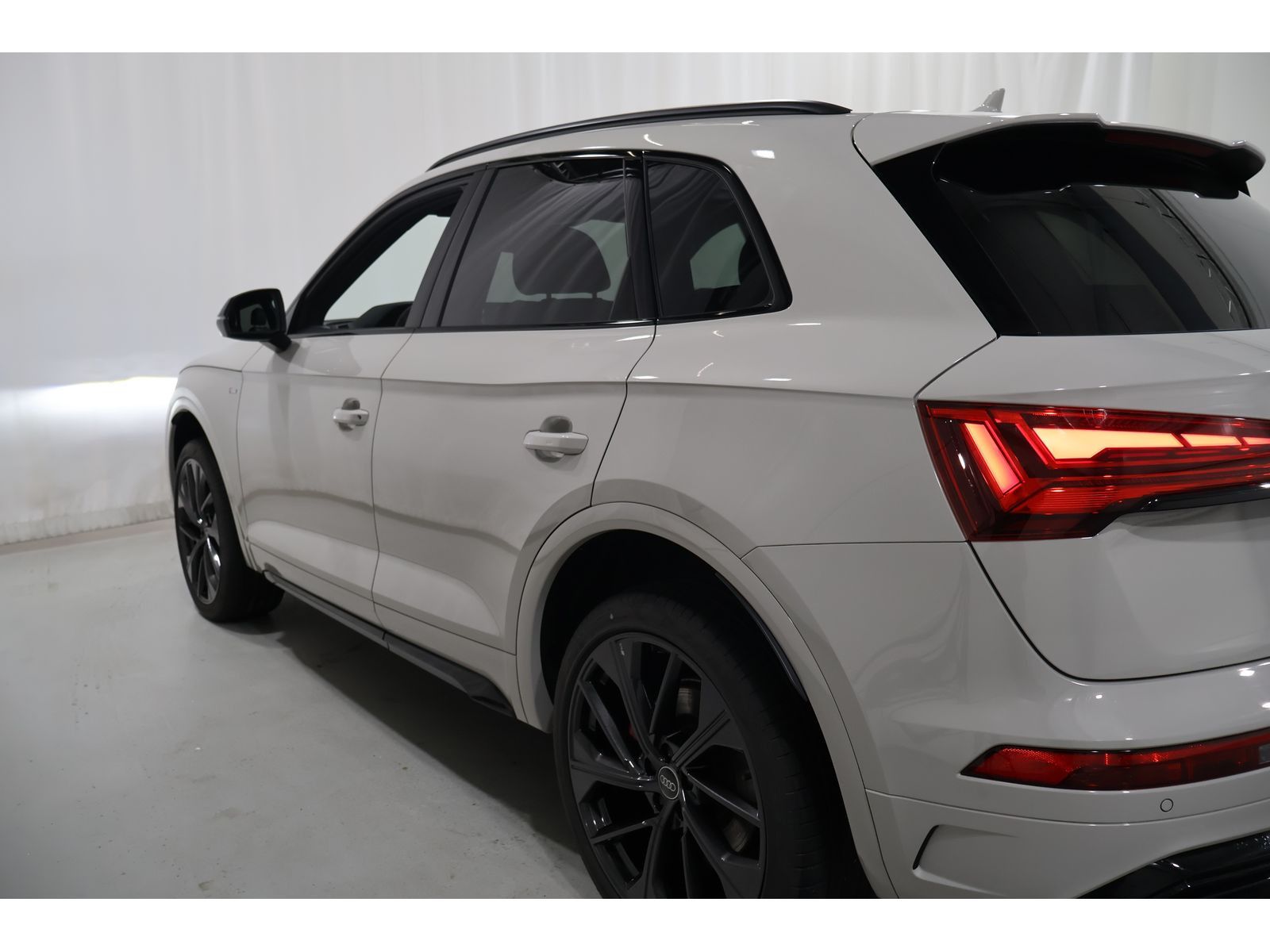 Audi Q5 40 TDI quattro S line AHK*RFK*ACC
