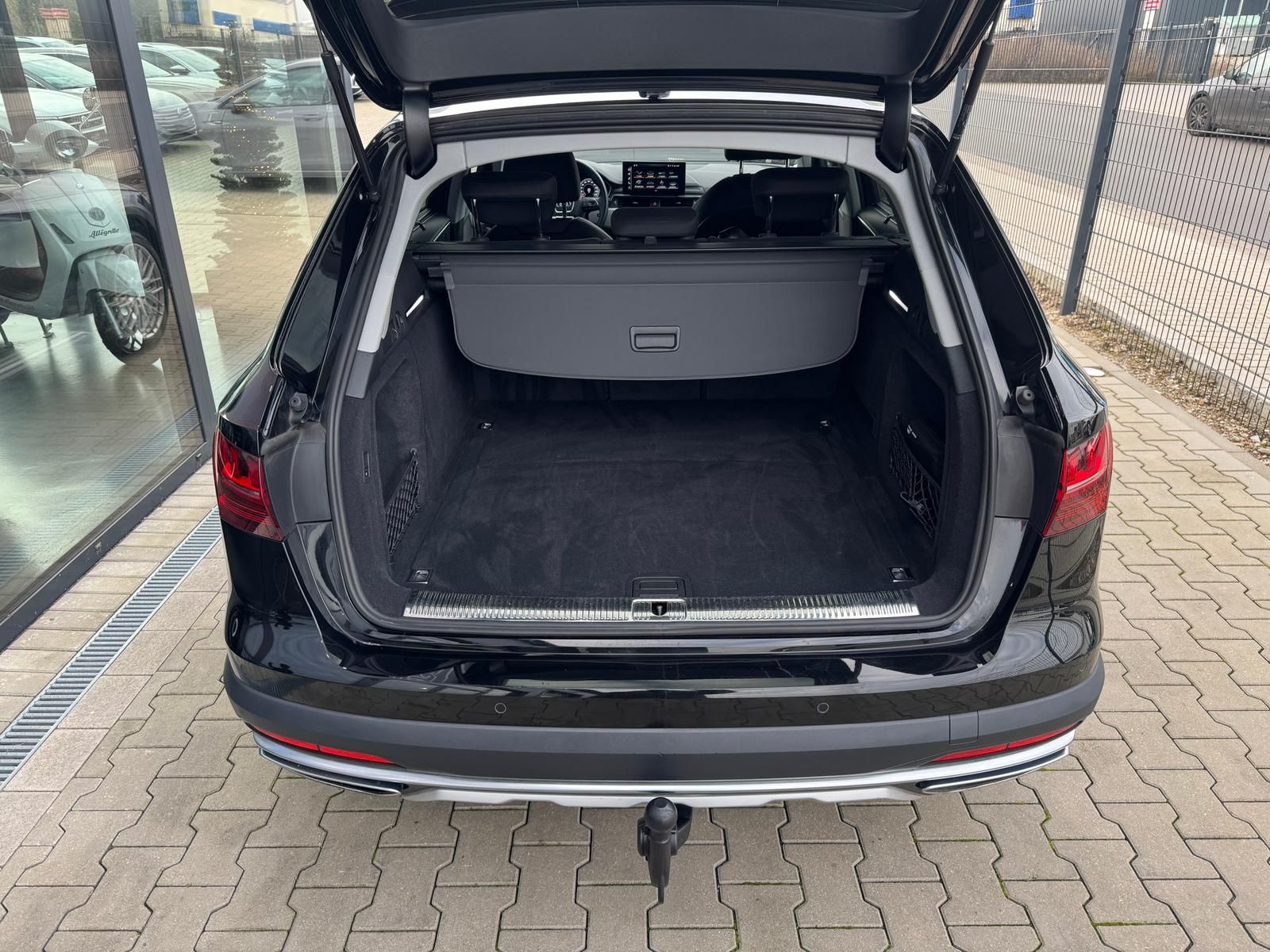 Audi A4 Allroad 40 TDI quattro/S-tronic/AHK/STHZG/KAM