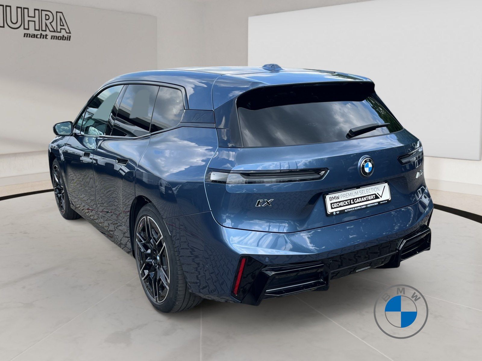 BMW iX M70 XDRIVE 22" DA/PA Prof. Luftfederung AHK