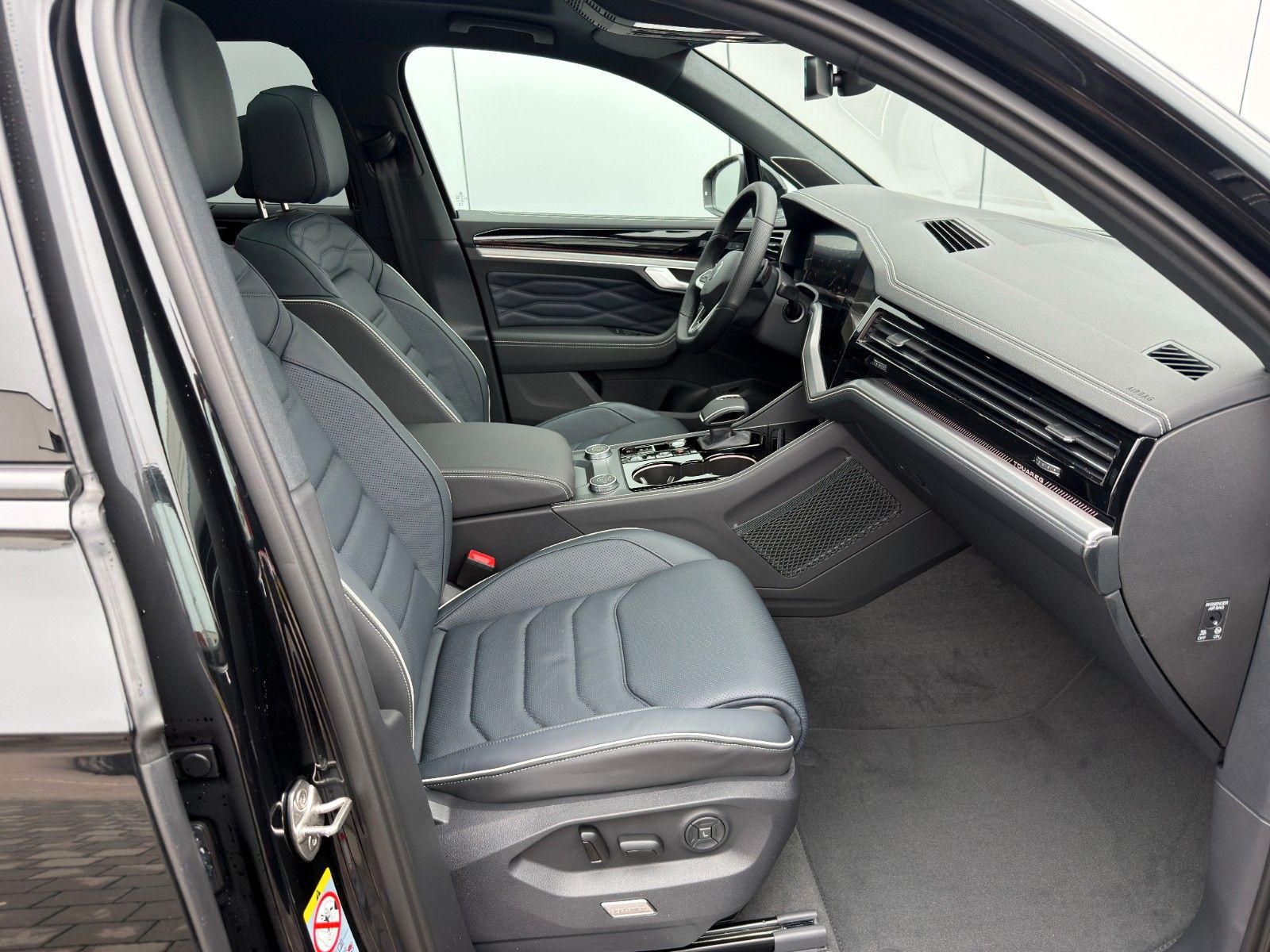 Volkswagen Touareg 3.0 TDI 4Motio R-Line/FINAL EDITION/VOLL