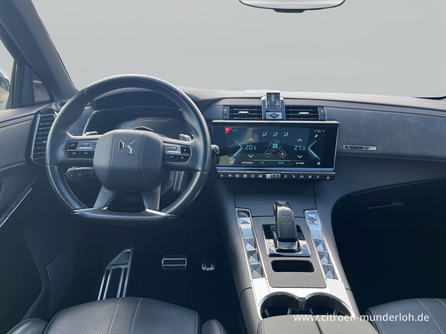 DS Automobiles DS7 Crossback E-Tense 4x4 Louvre
