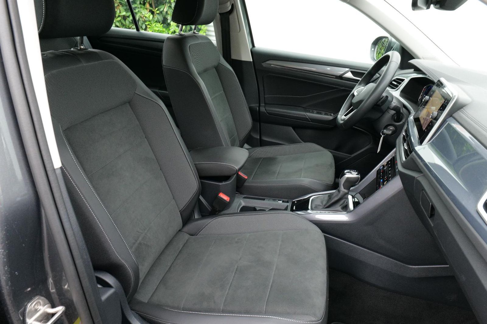 Volkswagen T-ROC Style 1.5 TSI - Samsaru's Car Outlet