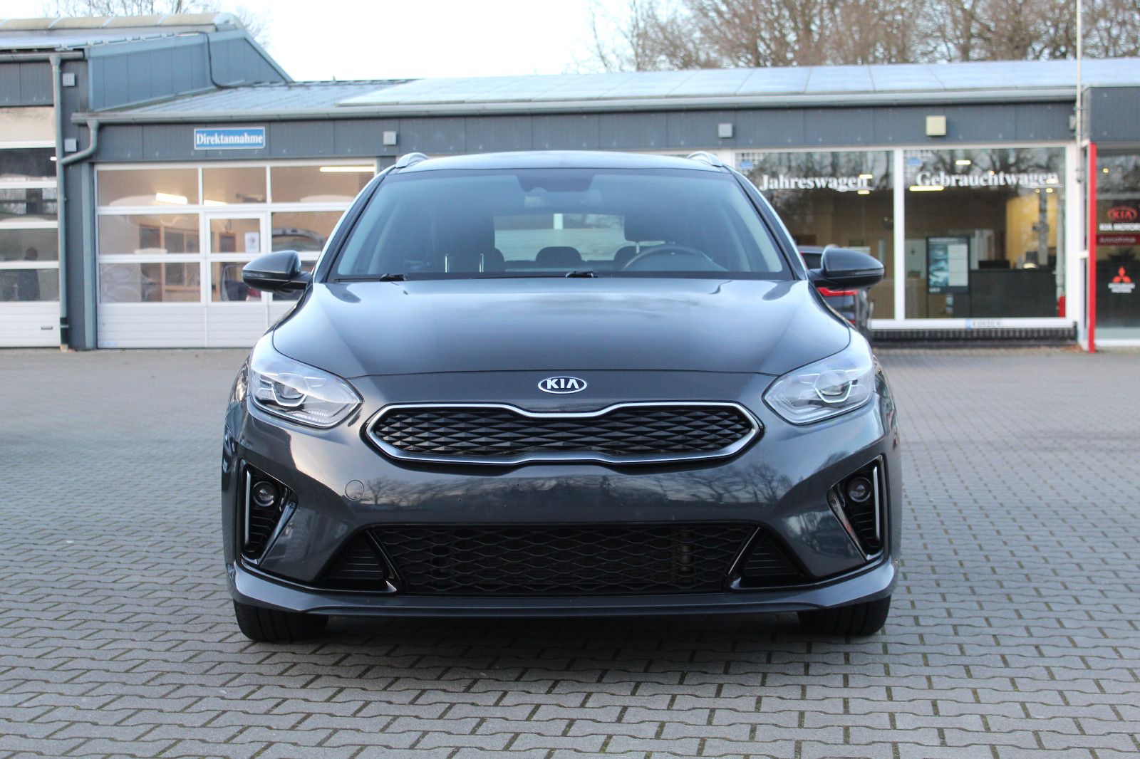 Kia Ceed Sportswagon Plug-in Hybrid Vision - Samsaru's Car Outlet