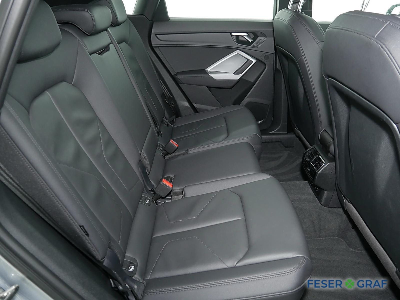 Audi Q3 advanced 40 TDI qu - Samsaru's Car Outlet