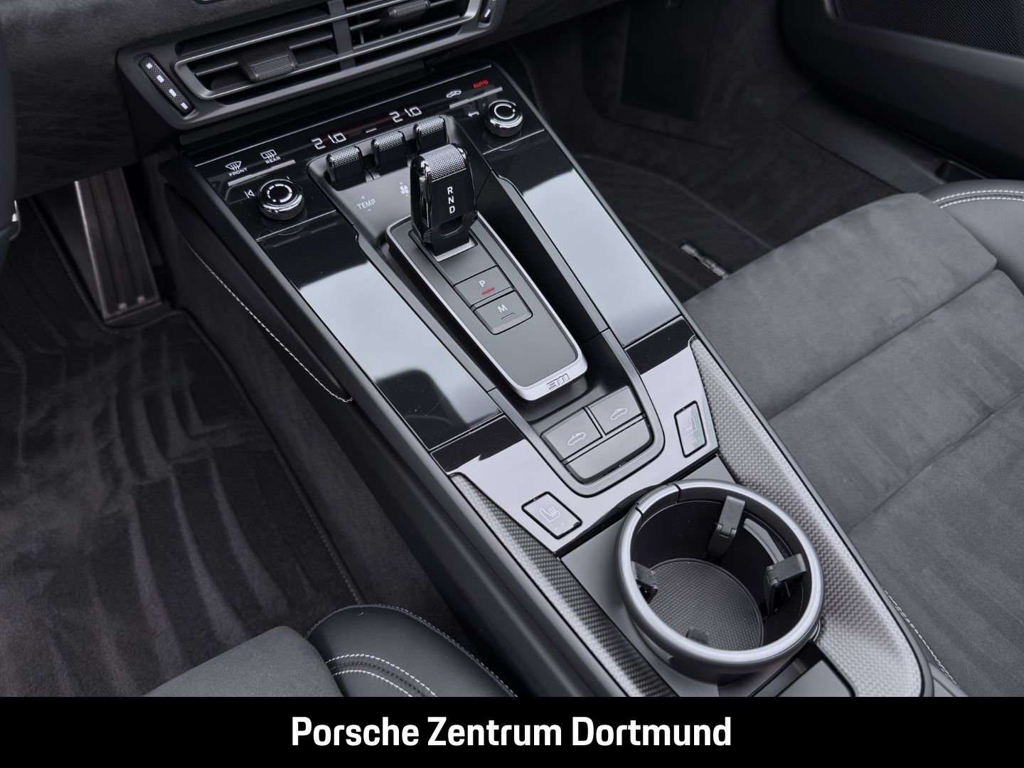 Porsche 992 911 Targa 4 GTS BOSE Sportabgasanlage LED