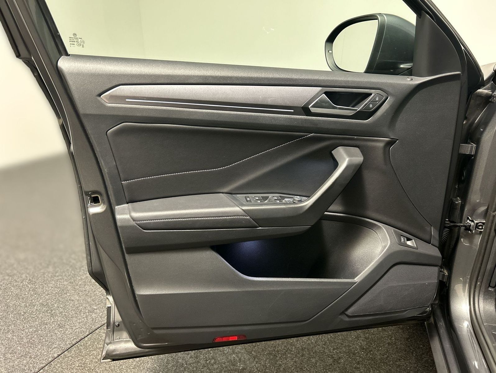 Volkswagen T-ROC 1.5 TSI DSG Style - Samsaru's Car Outlet